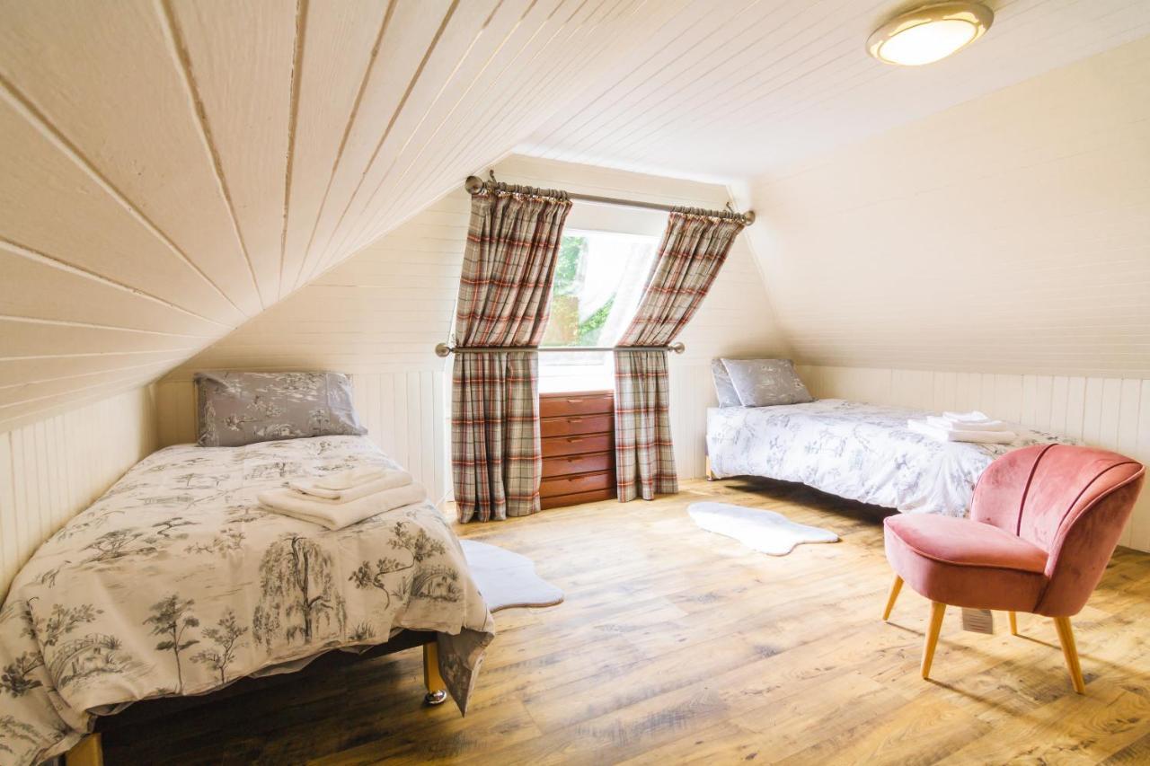 Glenshee Dalnaglar Castle Estate 빌라 외부 사진